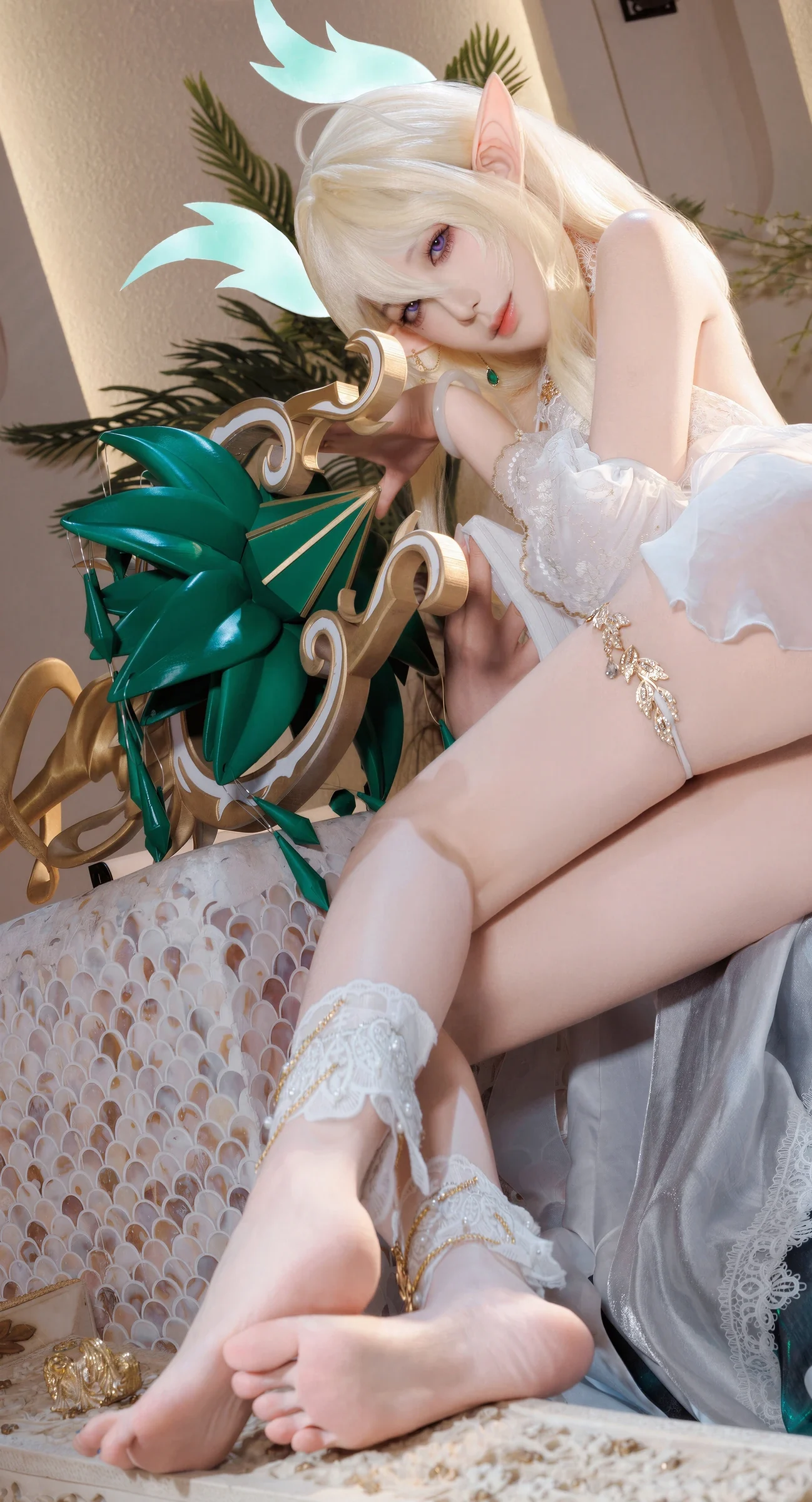封疆疆v《碧蓝航线 金狮》:白金精灵造型与室内幻想写真插图 封疆疆v《碧蓝航线 金狮》:白金精灵造型与室内幻想写真插图